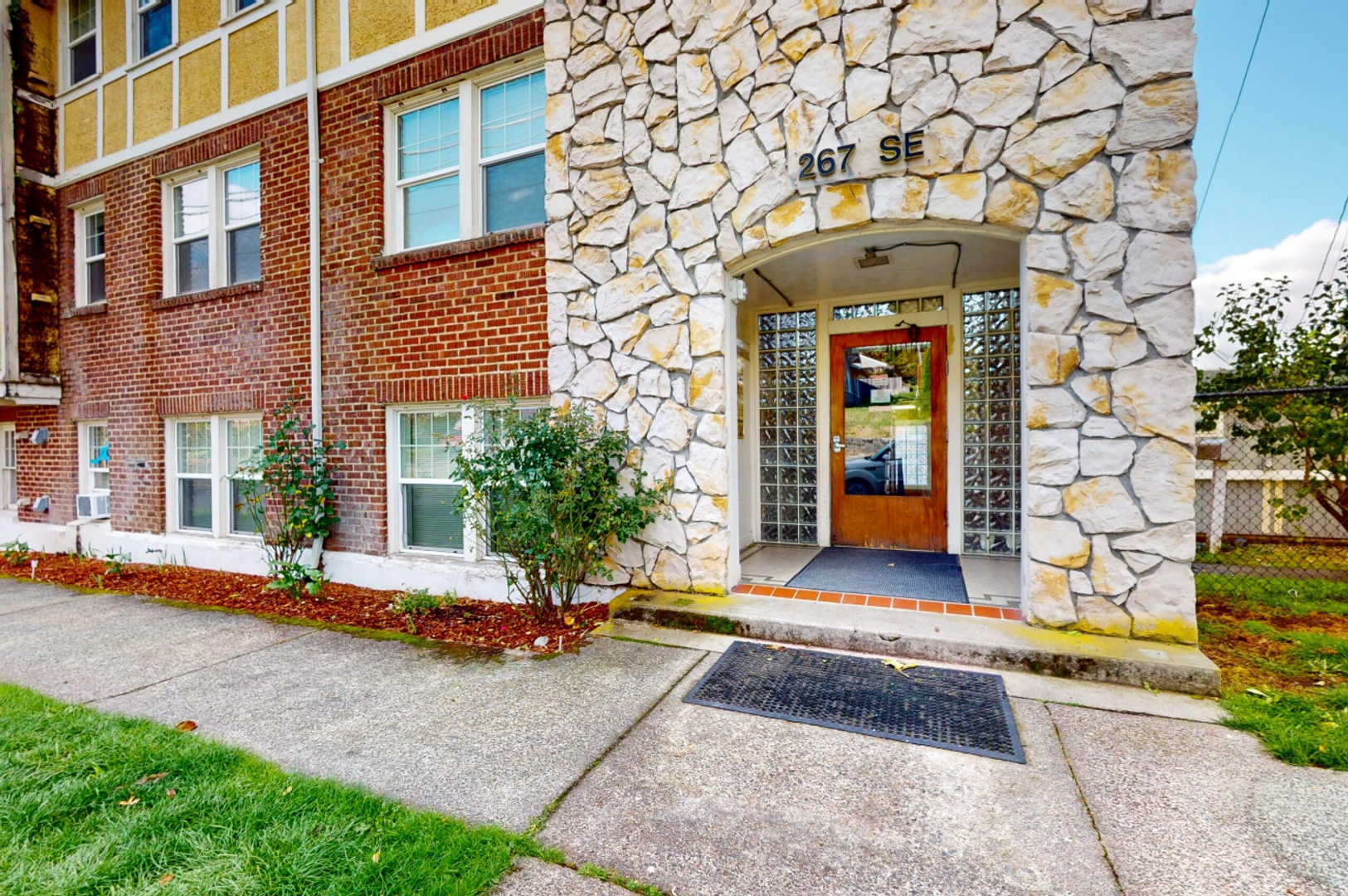 Chehalis Apartment: 267 SE Washington Avenue