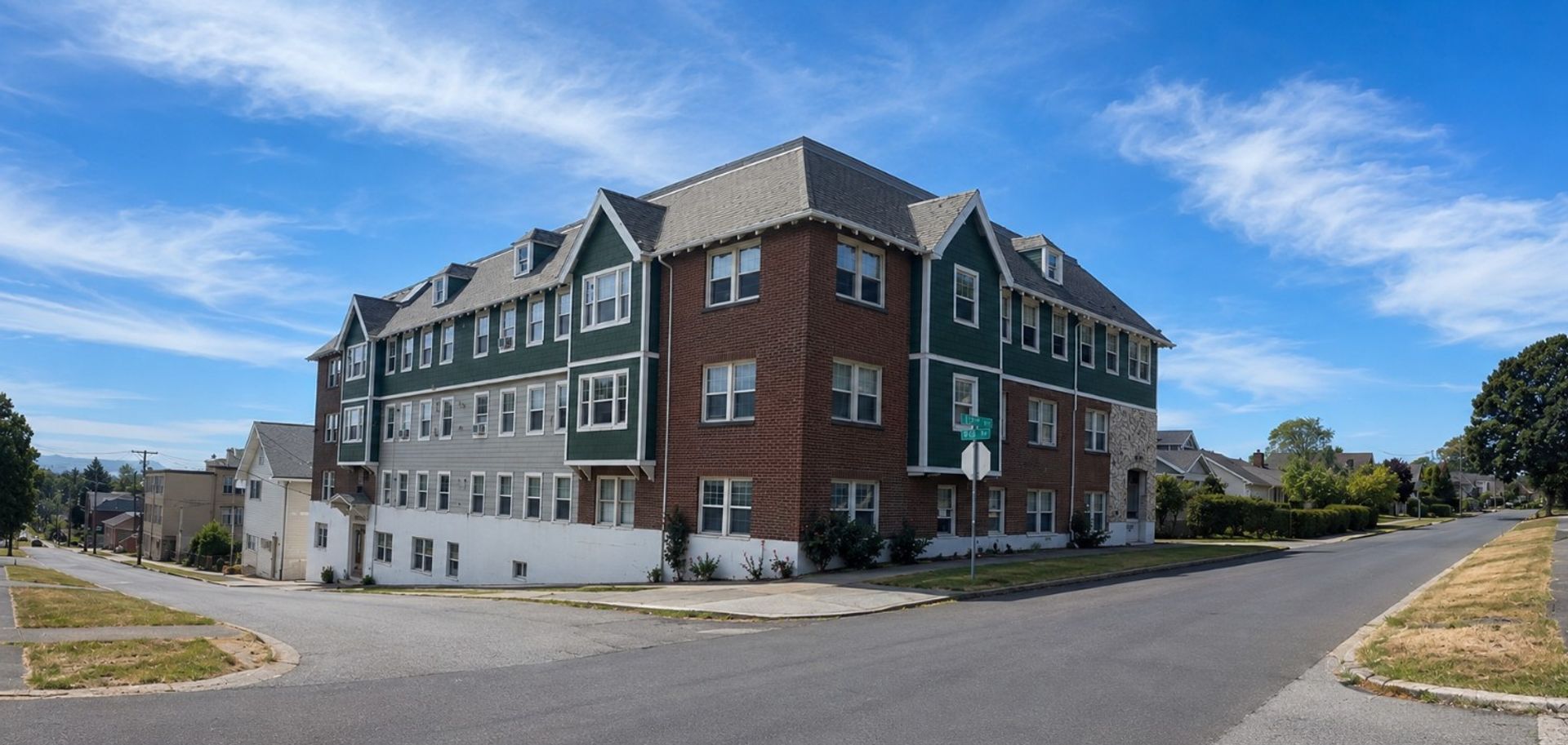 Chehalis Apartment: 267 SE Washington Avenue
