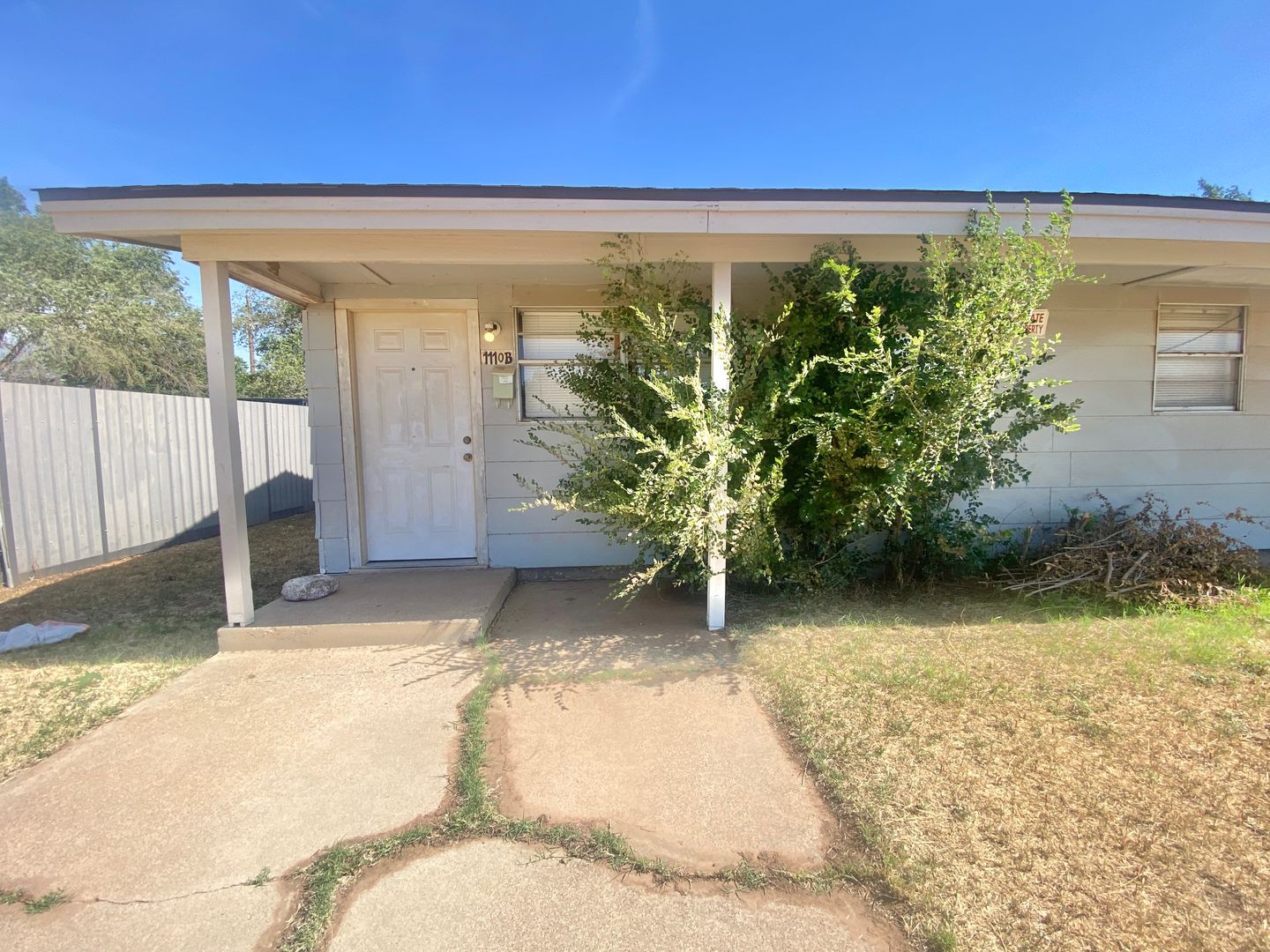 Lubbock Apartment: 1110 42Nd Street