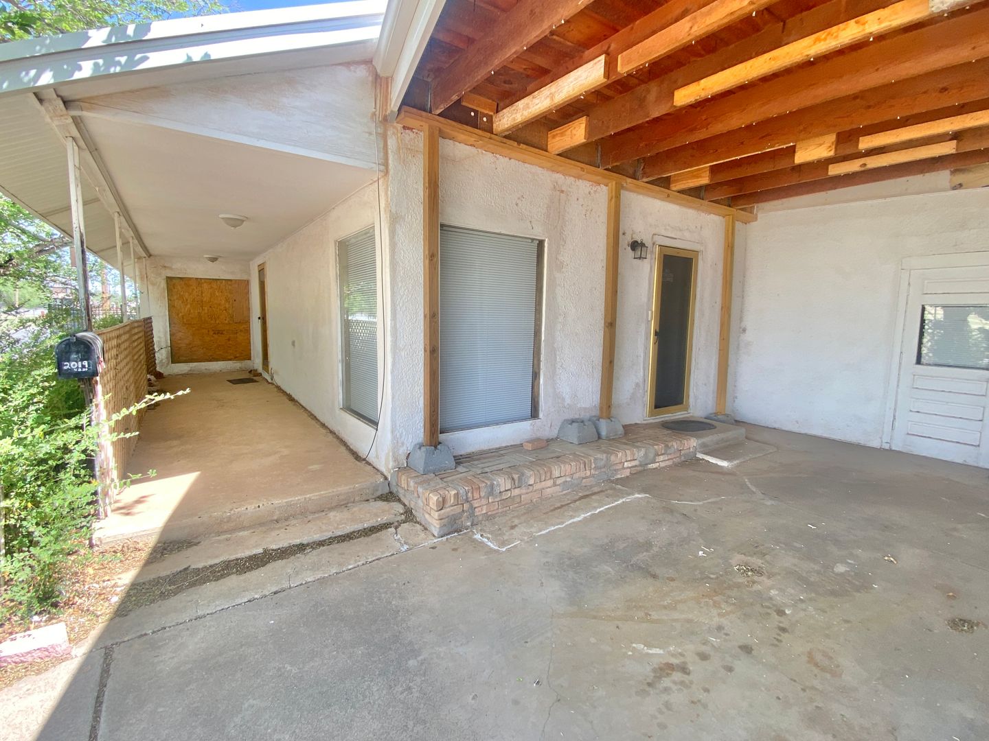 Lubbock Apartment: 2019 42nd St.