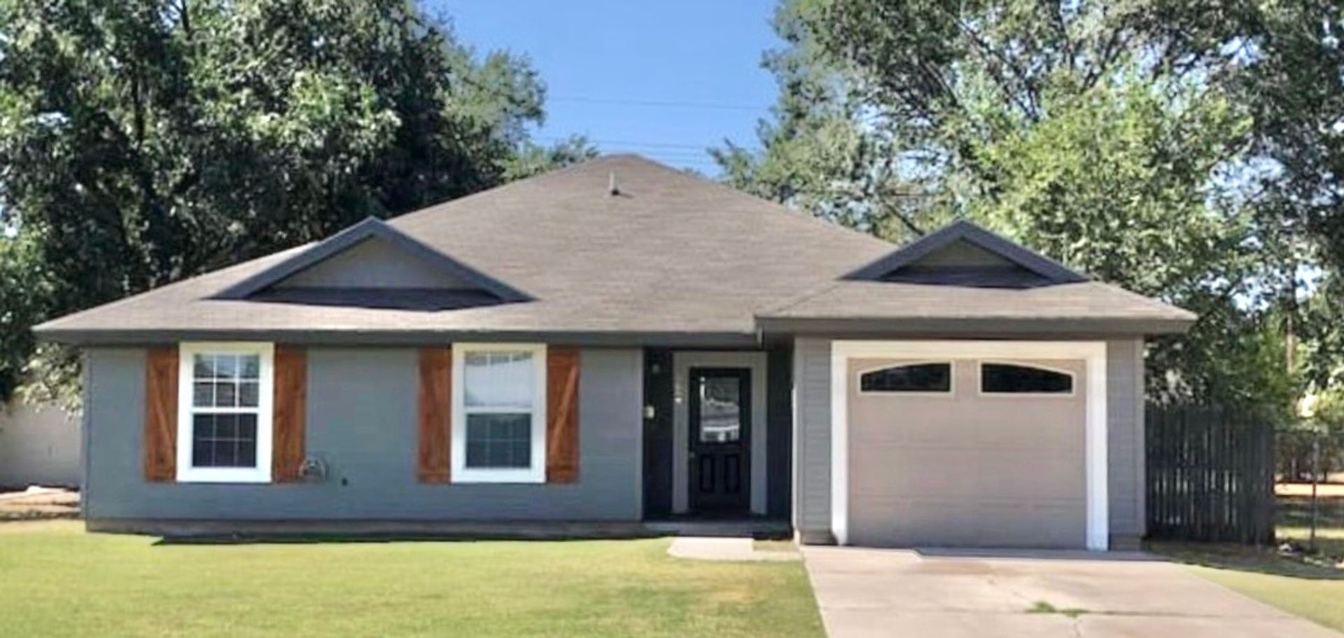 Lubbock House: 2607 30th St.