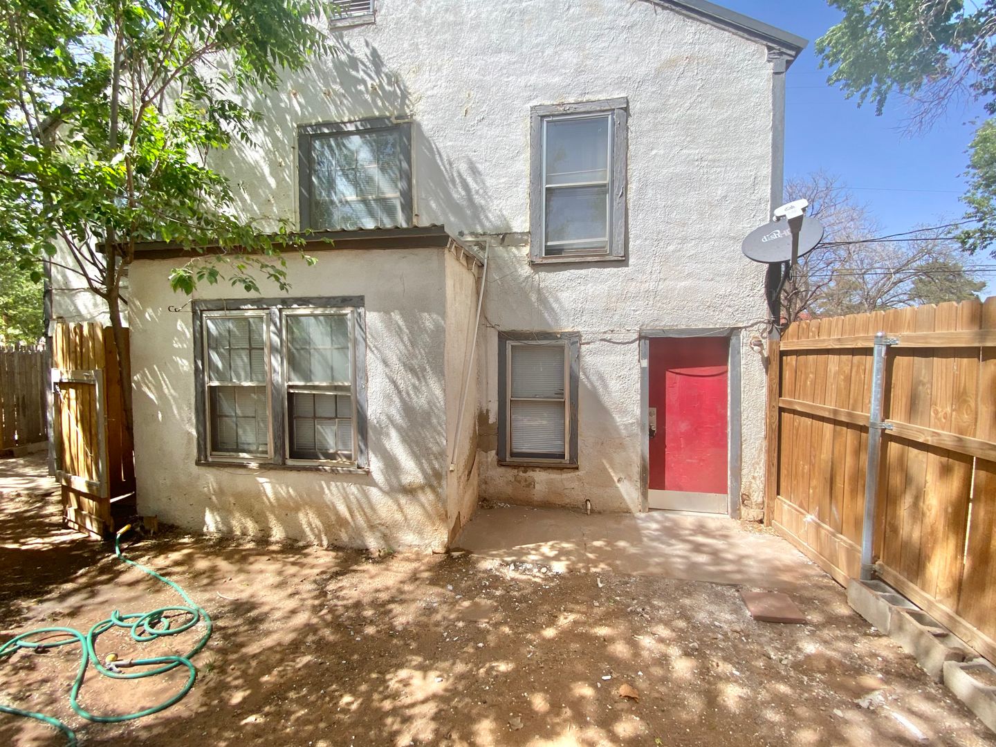 Lubbock Apartment: 2218 15th St