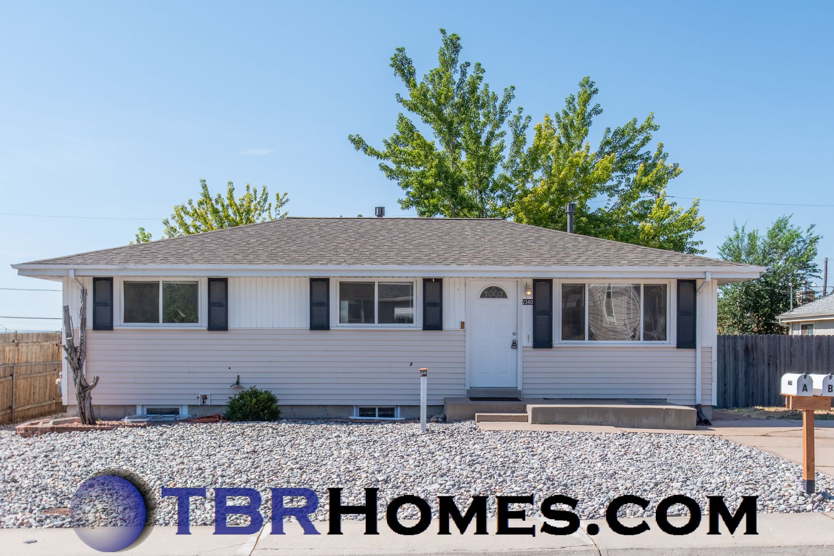 Englewood House: 2340 W Harvard Ave
