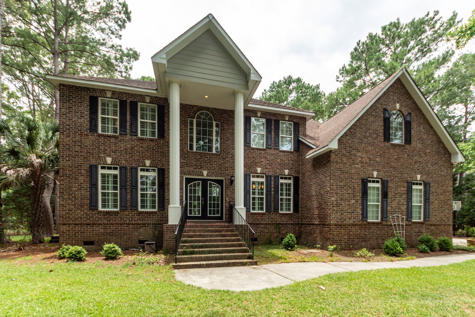 Mt Pleasant House: 2105 Williams Veneer Ct