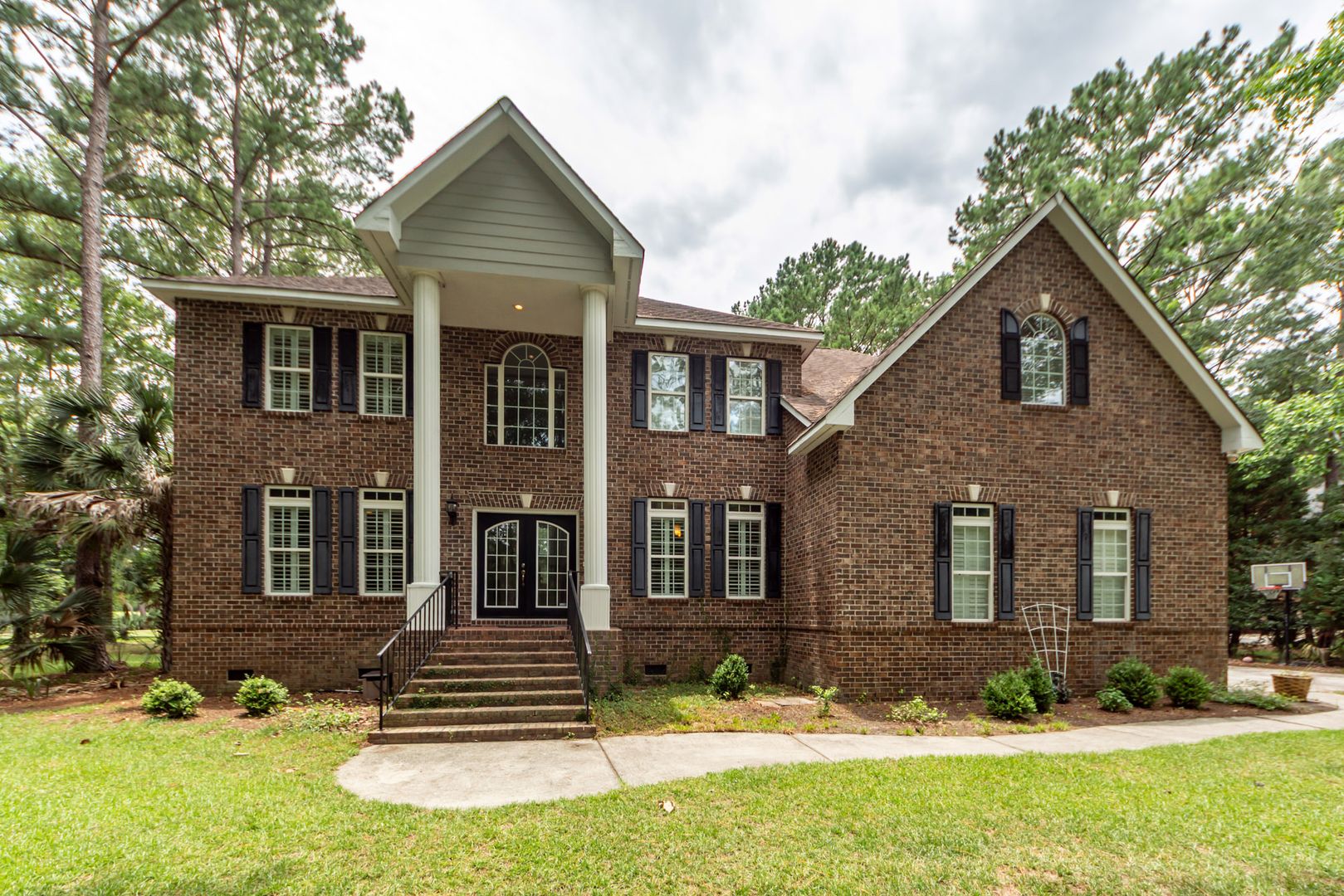 Mt Pleasant House: 2105 Williams Veneer Ct