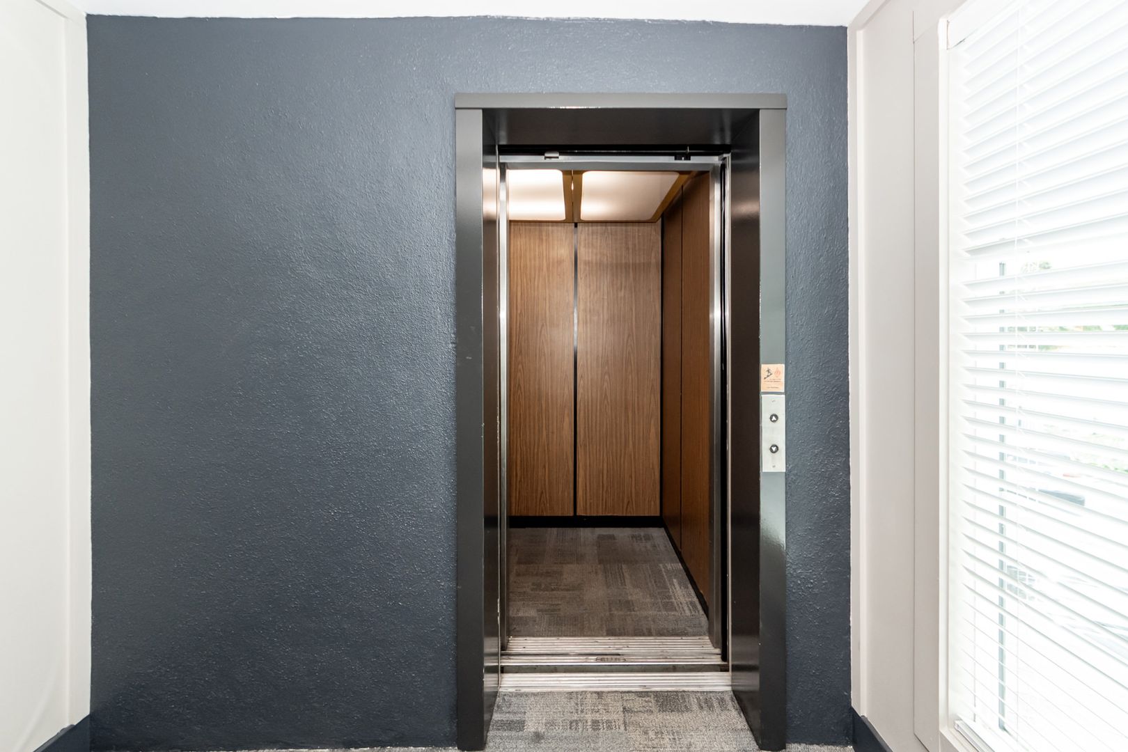 259 E Bay Street 4 of 12