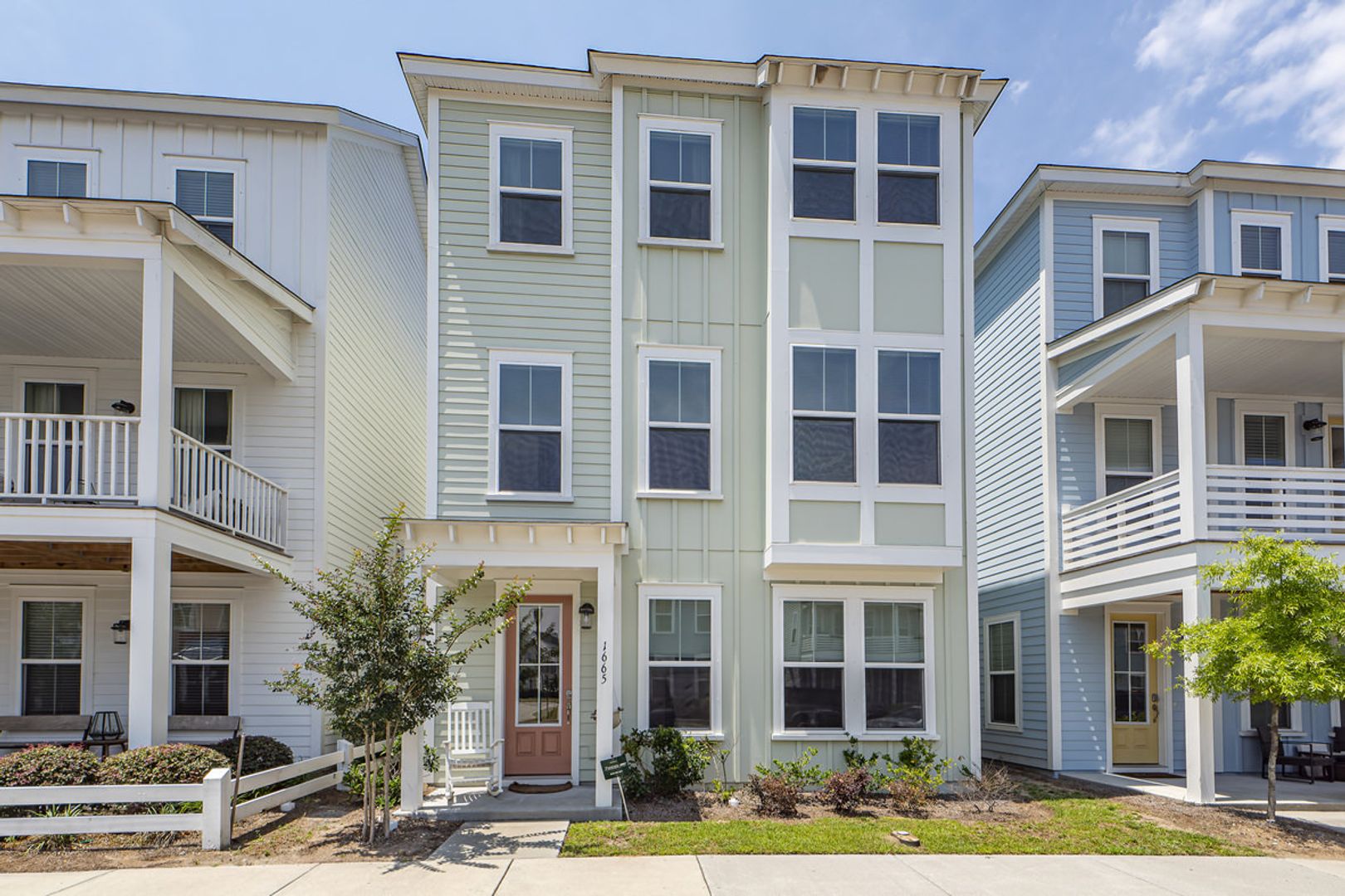 North Charleston House: 1665 Indy Drive