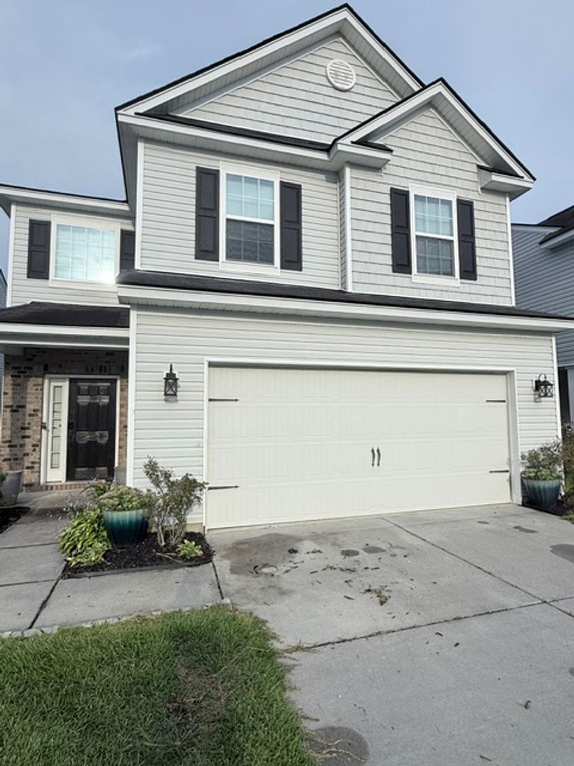 Moncks Corner House: 245 Swamp Creek Lane