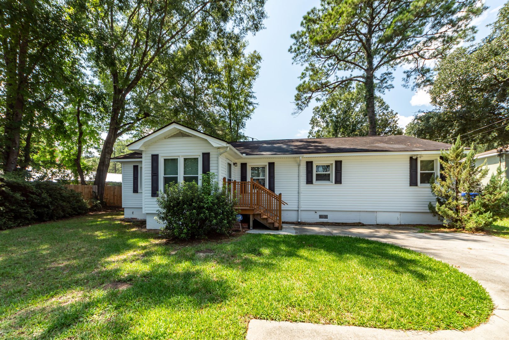 Charleston House: 2139 Pierpont Ave
