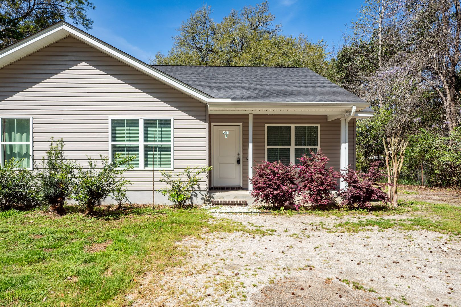 Moncks Corner House: 211 White Street unit B