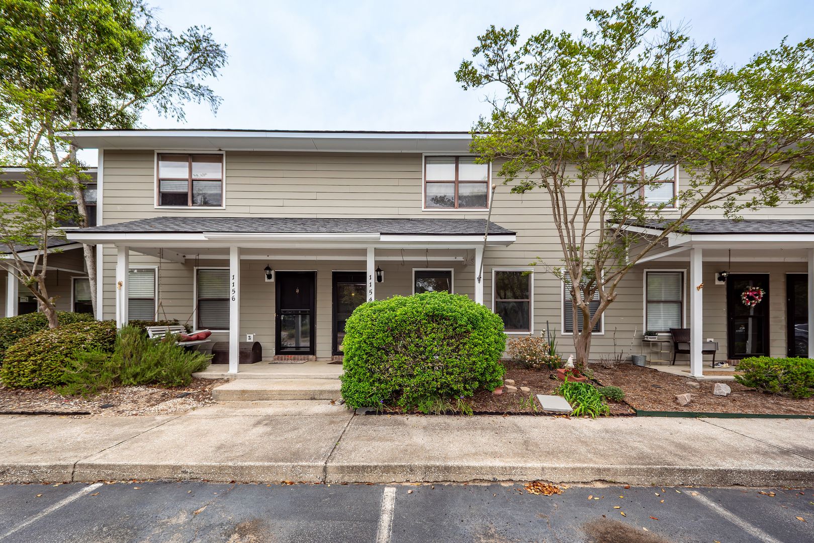 Charleston House: 1154 Julian Clark Rd