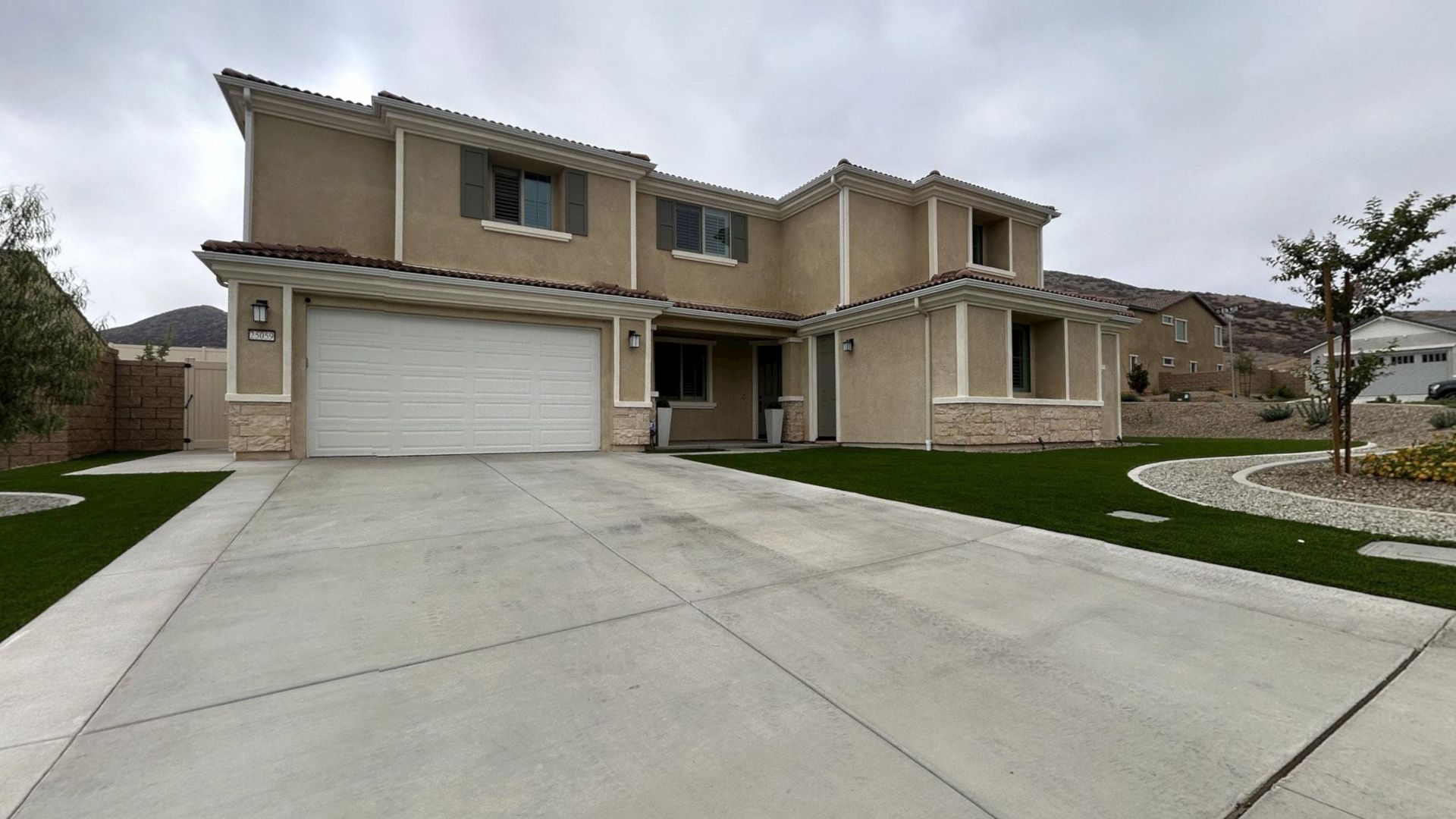 Menifee House: 25059 Sand Wedge Dr
