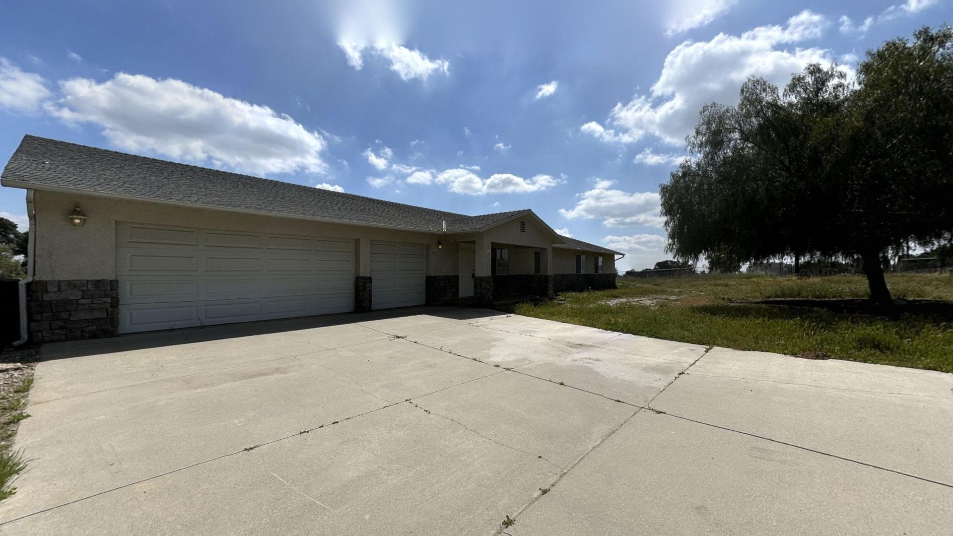 Cherry Valley House: 39559 Cherry Valley Blvd.