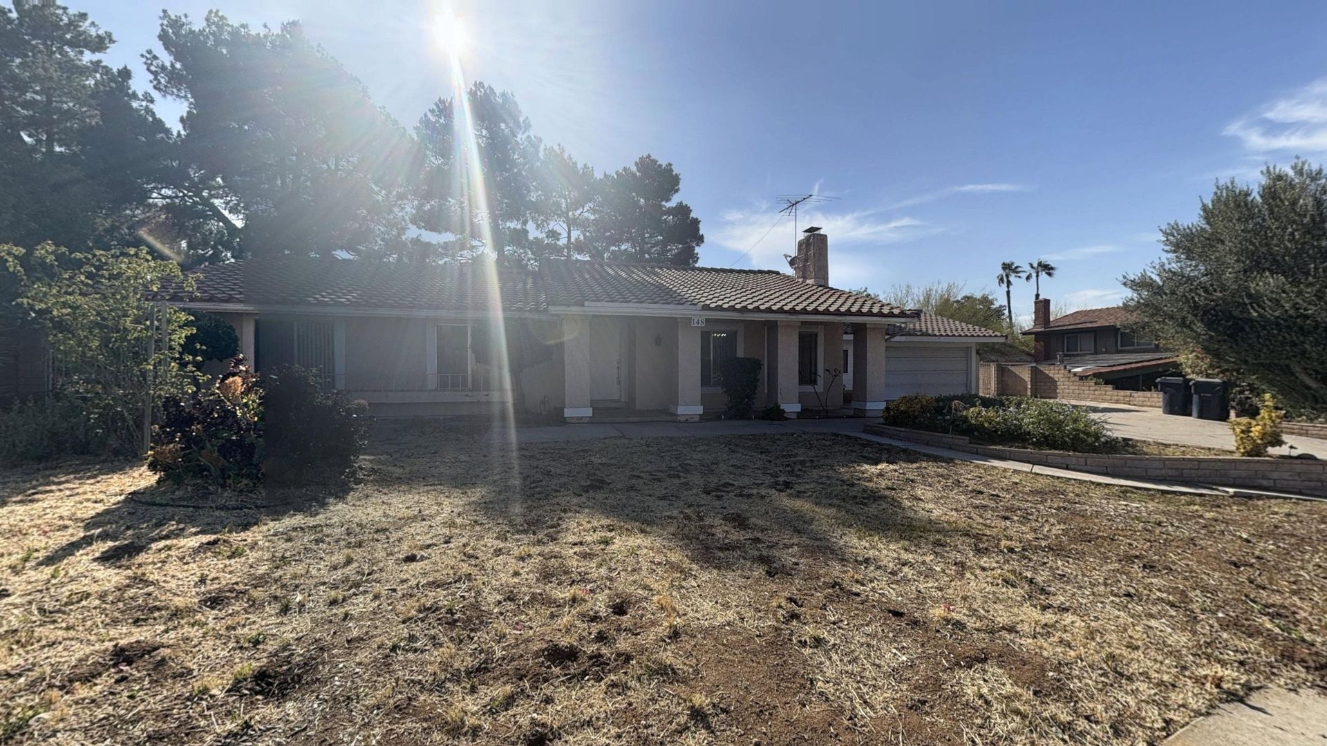 Redlands House: 148 Carmody St.