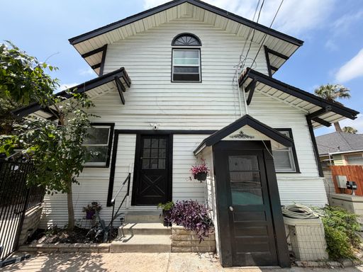 PRICE REDUCTION! 4373 12th St. Suite B - Upstairs Studio Unit Available Now! – photo 1