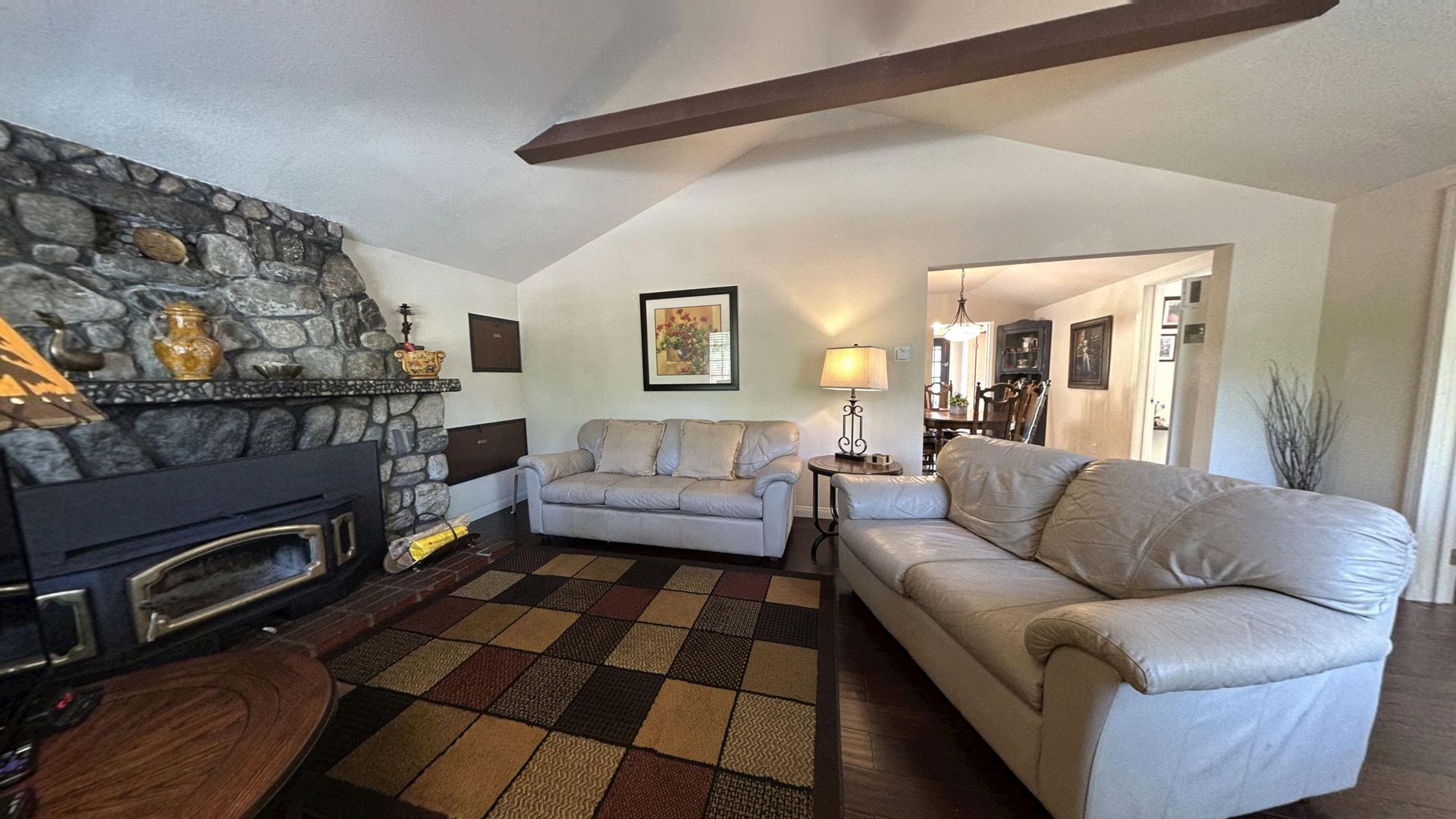 Mentone House: 37083 Bright Way