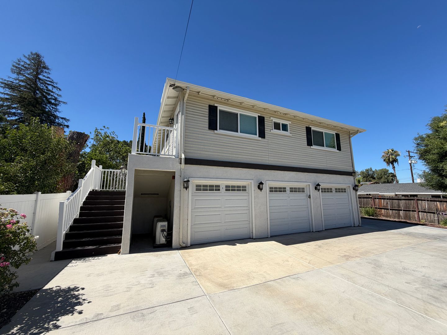 Loma Linda Apartment: 25461 Cole Street