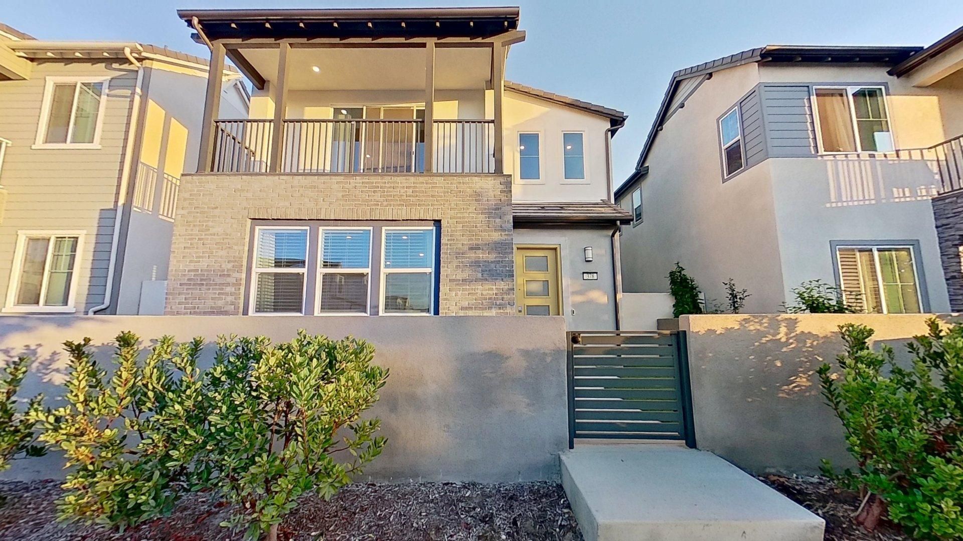 Irvine House: 378 Baluster