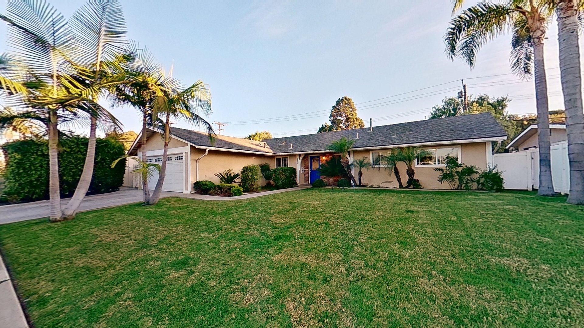 Costa Mesa House: 915 Presidio Dr