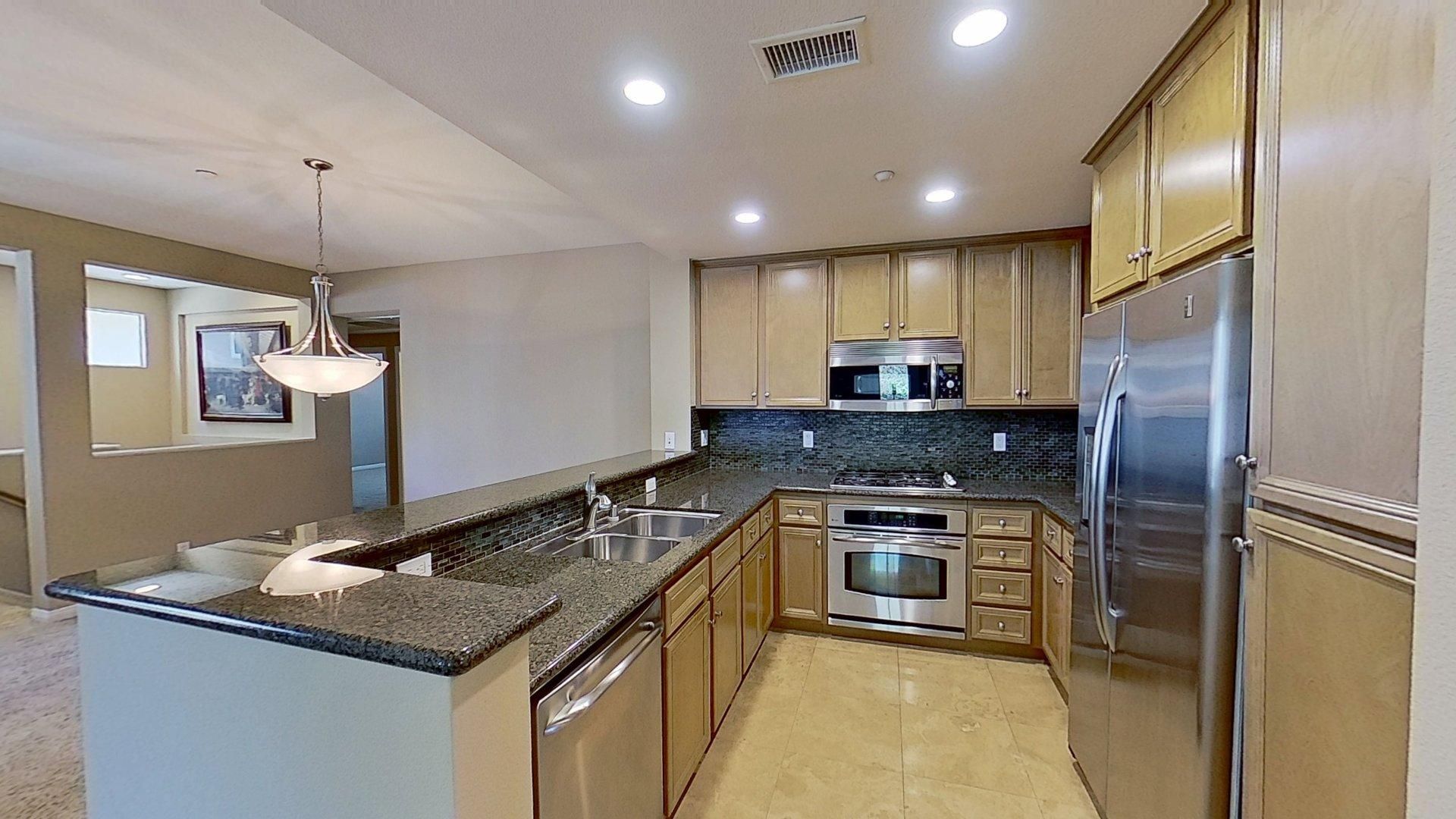 Aliso Viejo House: 32 Meridian Dr