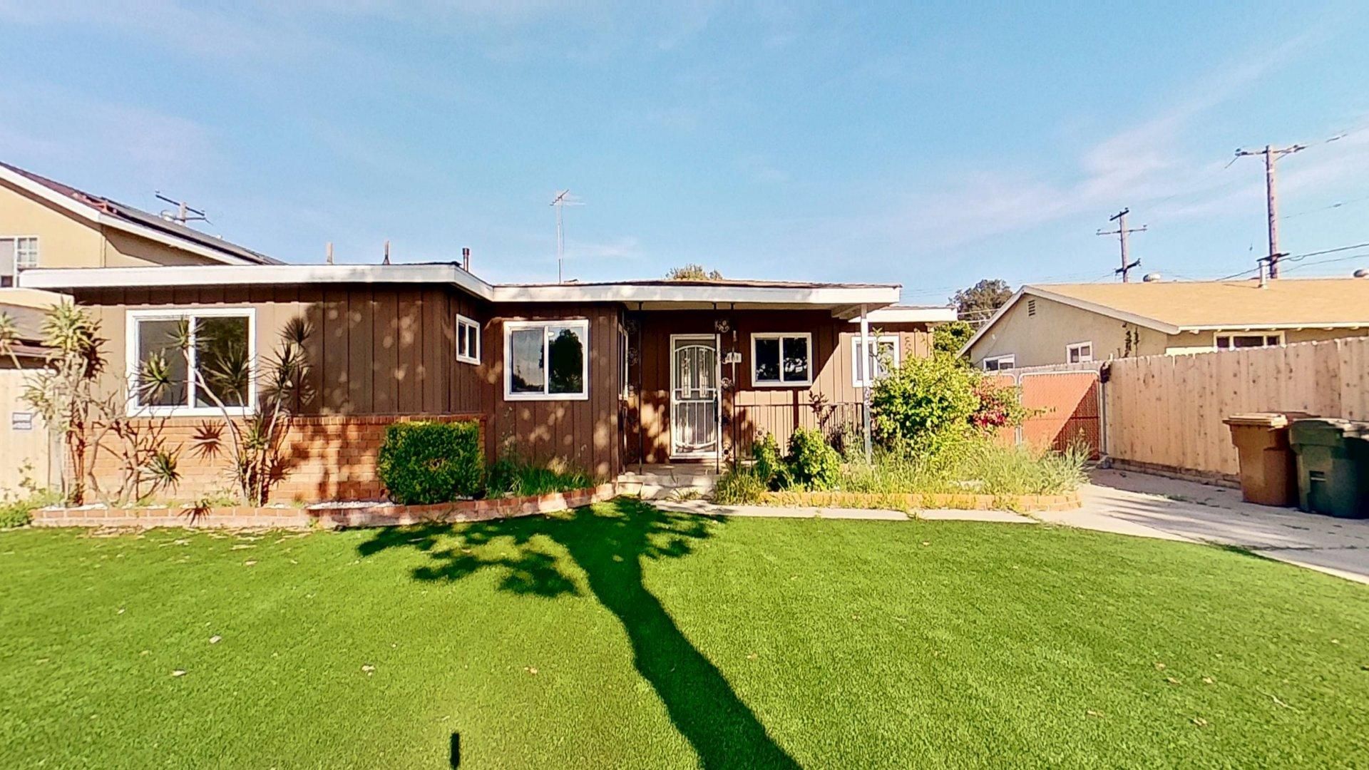 Fullerton House: 1100 S Jefferson Ave