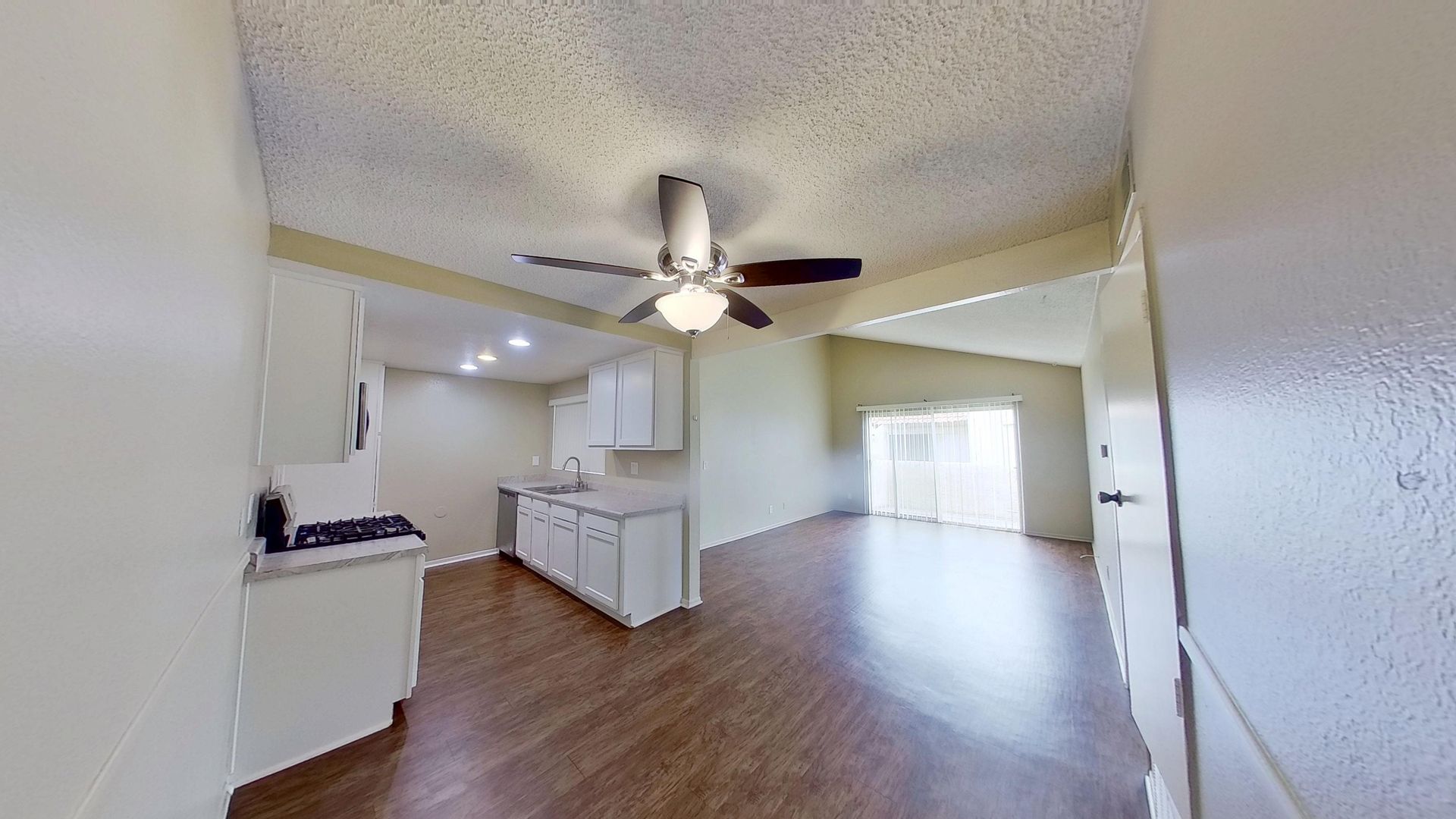 Anaheim Apartment: 401 S. Beach Blvd