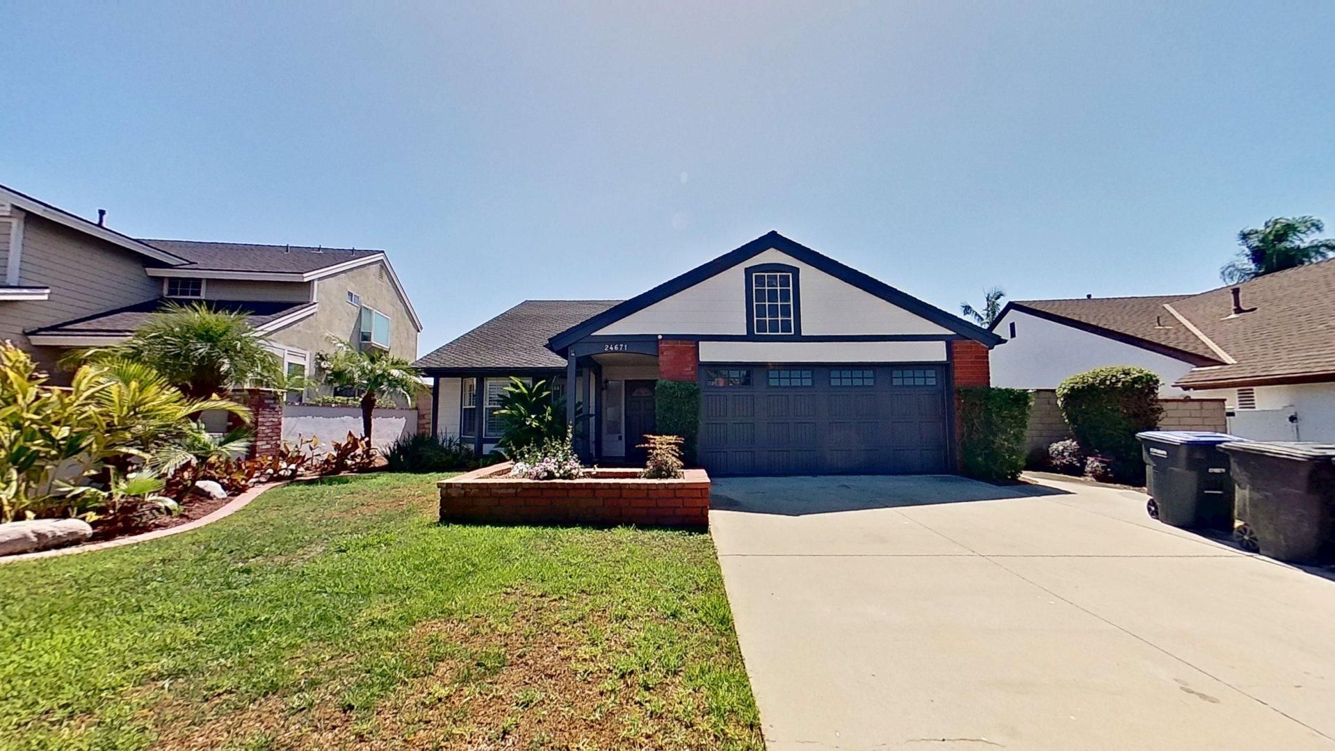 Laguna Hills House: 24671 Paige Circle