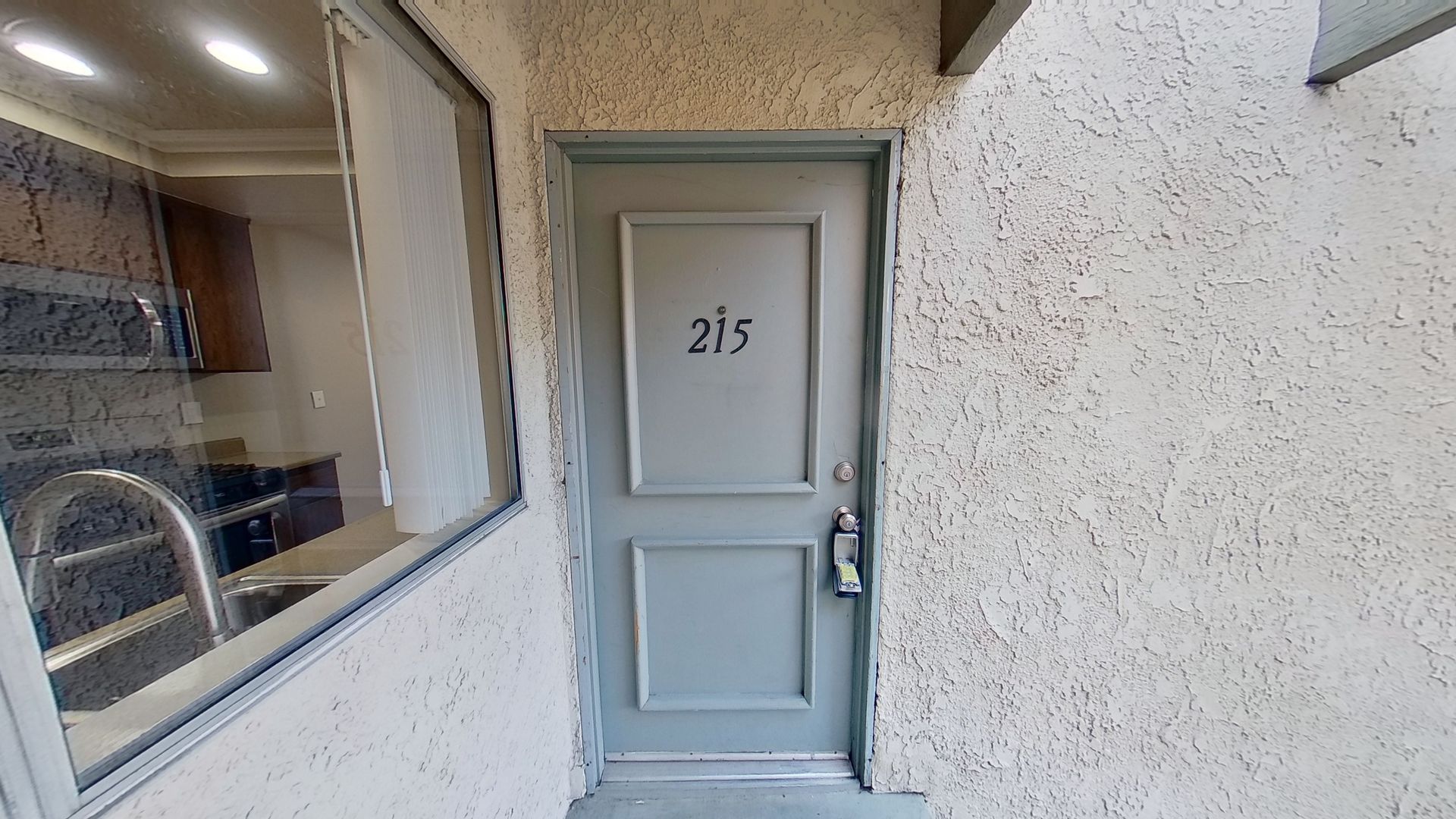 Anaheim Apartment: 401 S. Beach Blvd