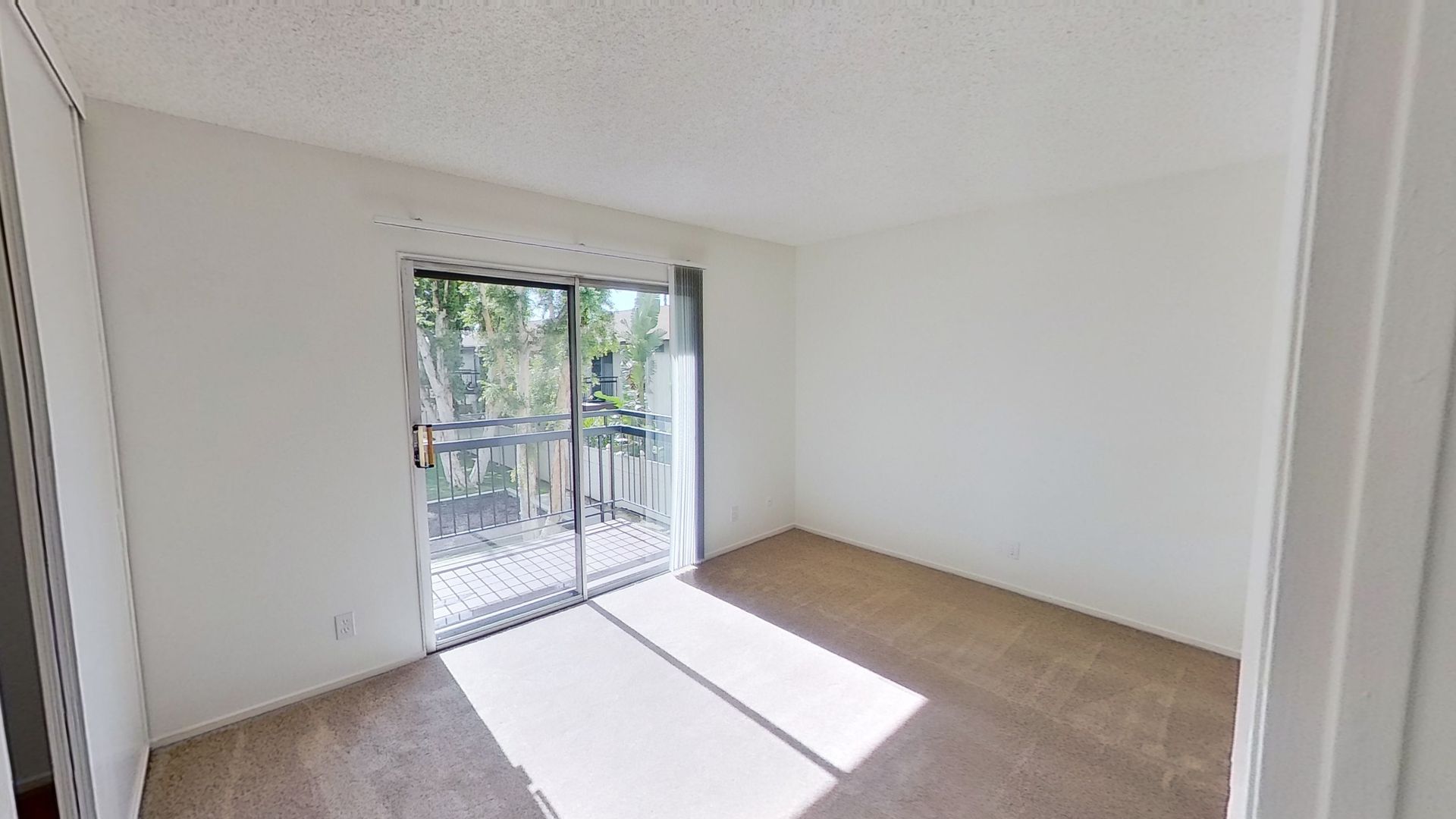 Santa Ana Apartment: 543 N. Tustin Ave