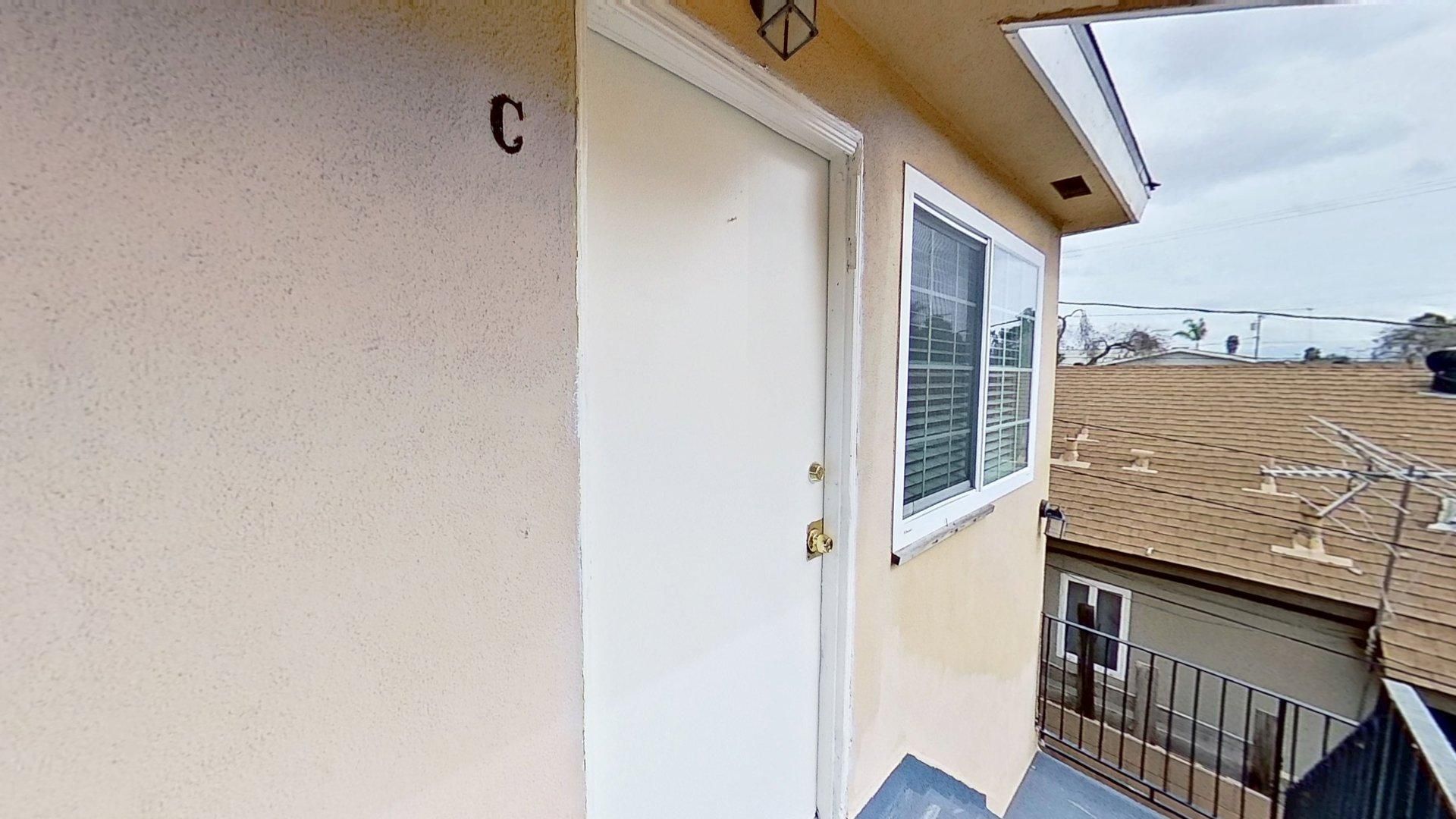 Santa Ana Apartment: 619 E Walnut St