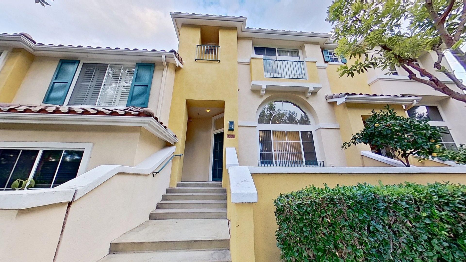 Irvine House: 1002 Reggio Aisle