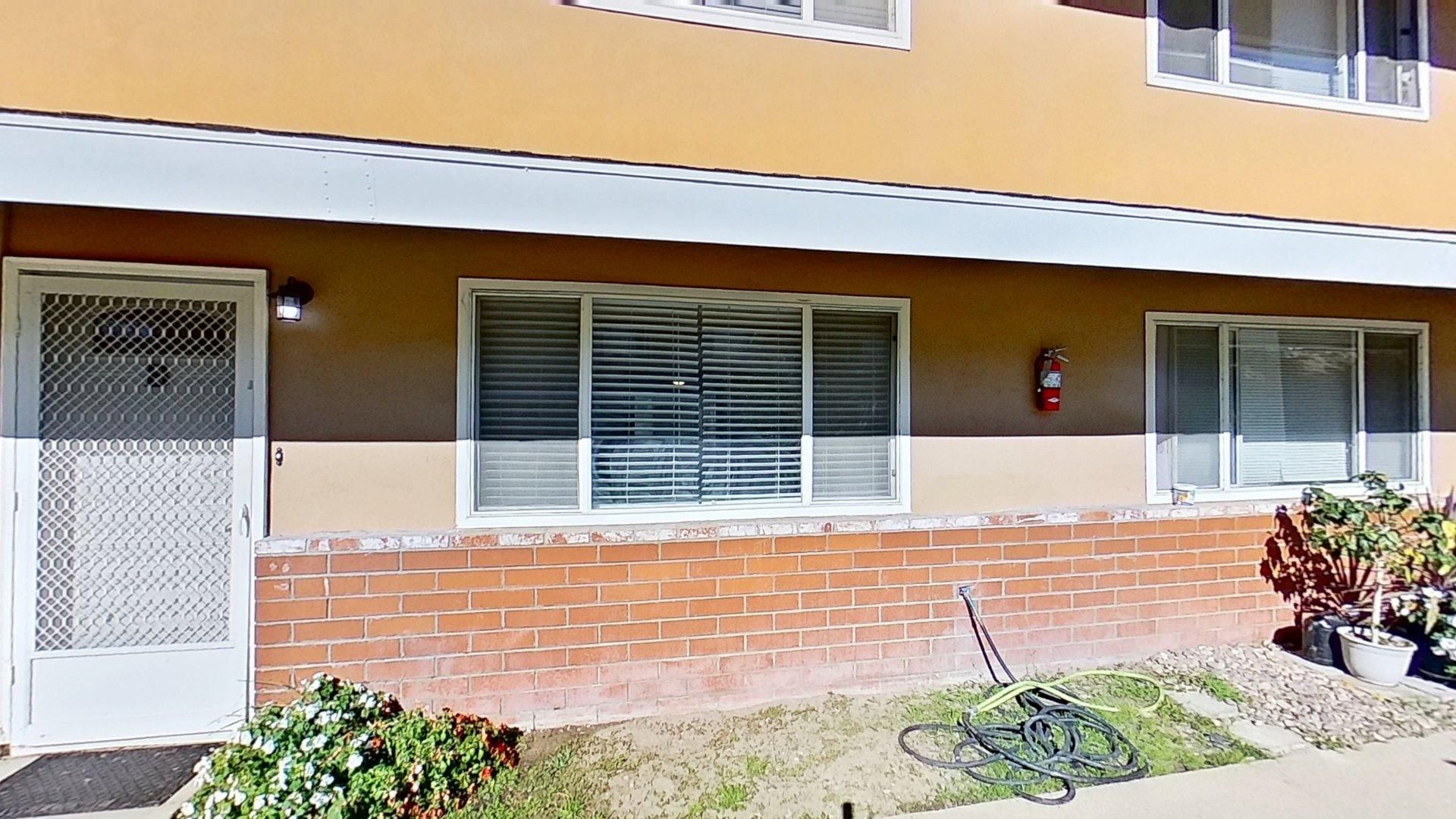 Garden Grove Apartment: 12072 Bailey St