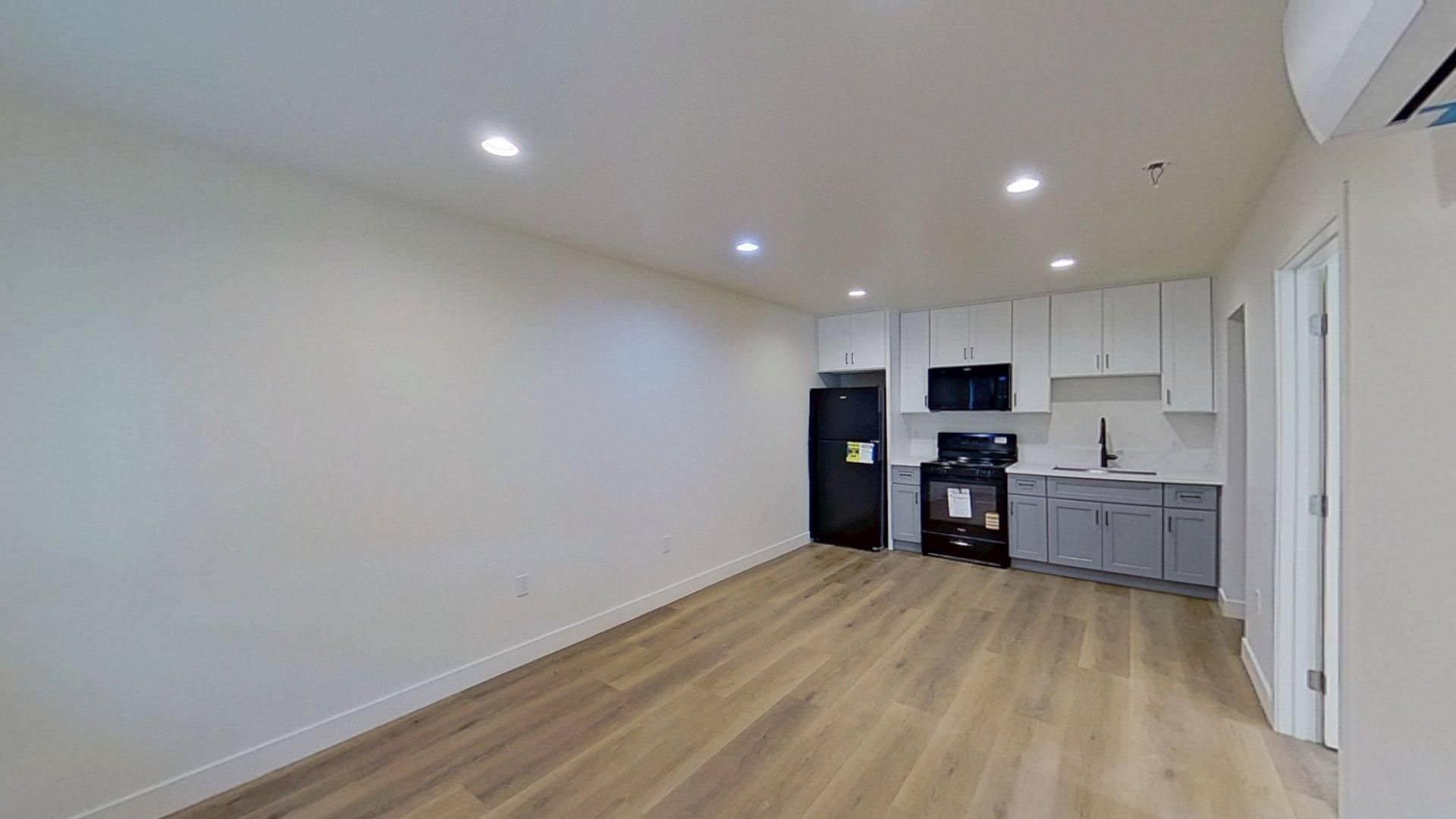 Santa Ana Apartment: 829 N Garfield St