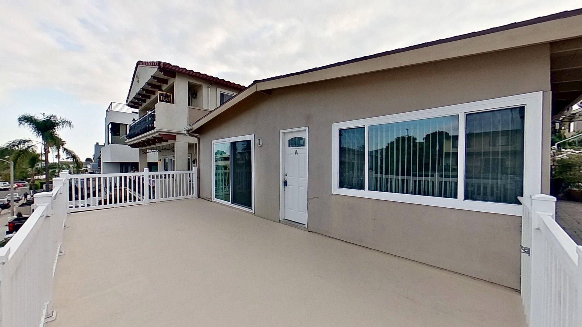 San Clemente Apartment: 136 W Canada