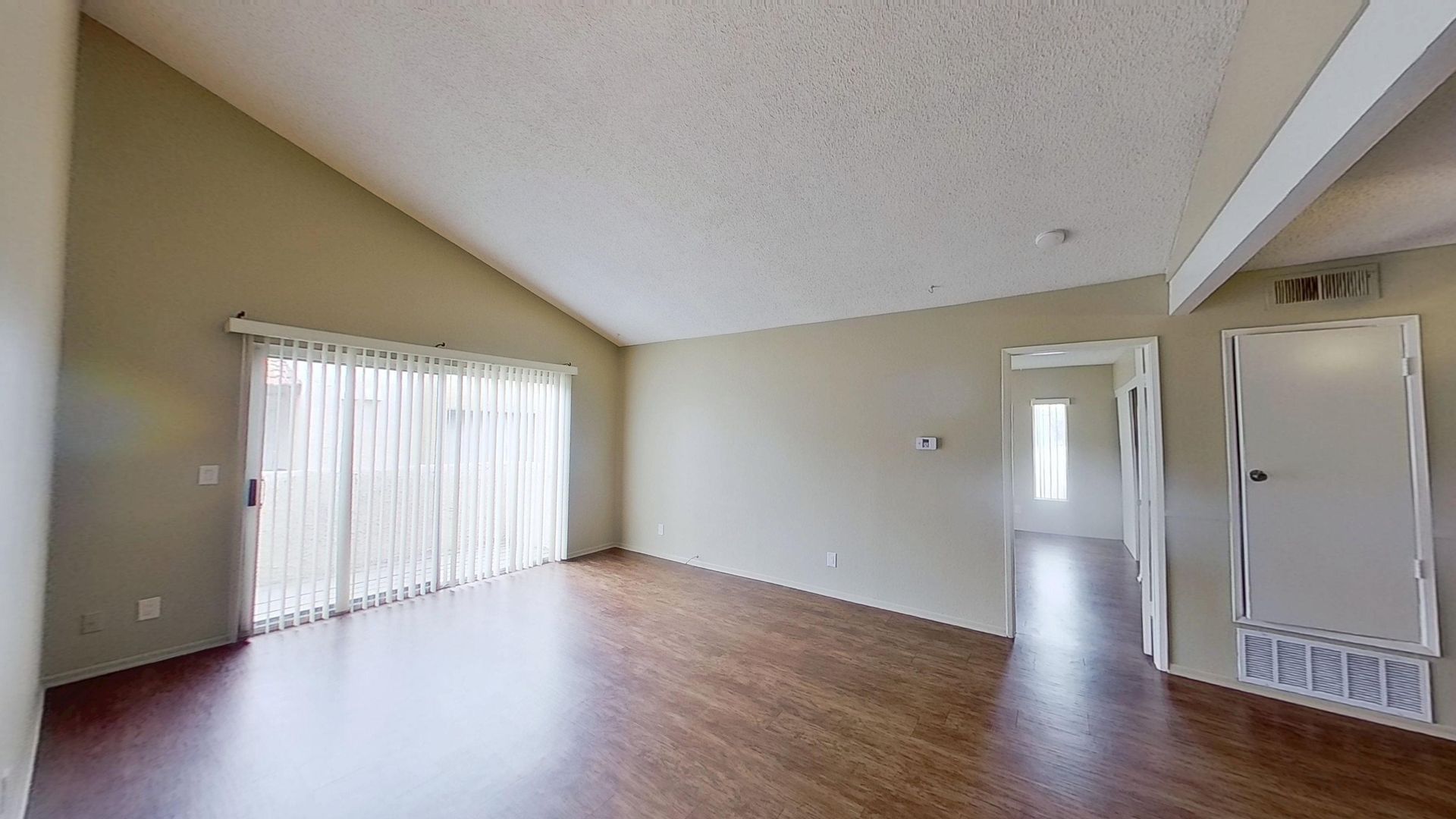 Anaheim Apartment: 401 S. Beach Blvd