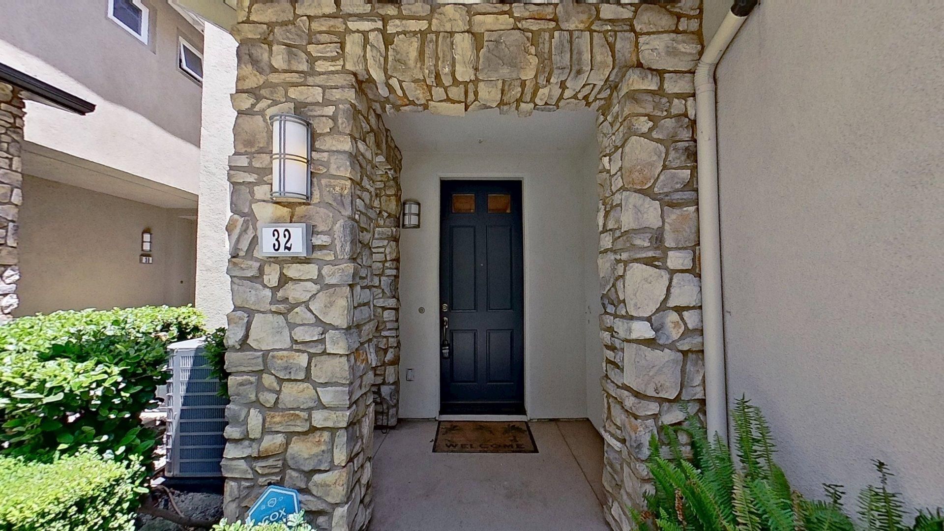 Aliso Viejo House: 32 Meridian Dr