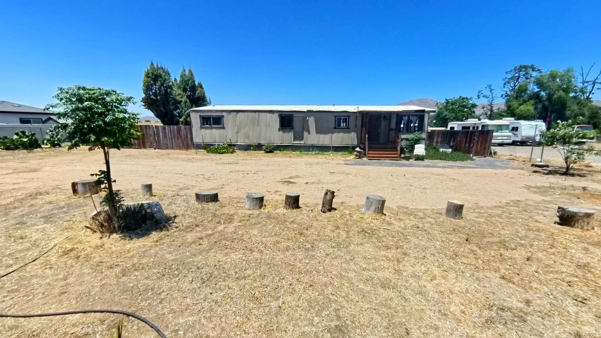 nuevo House: 30100 Lakeview Ave. nuevo, CA 92567