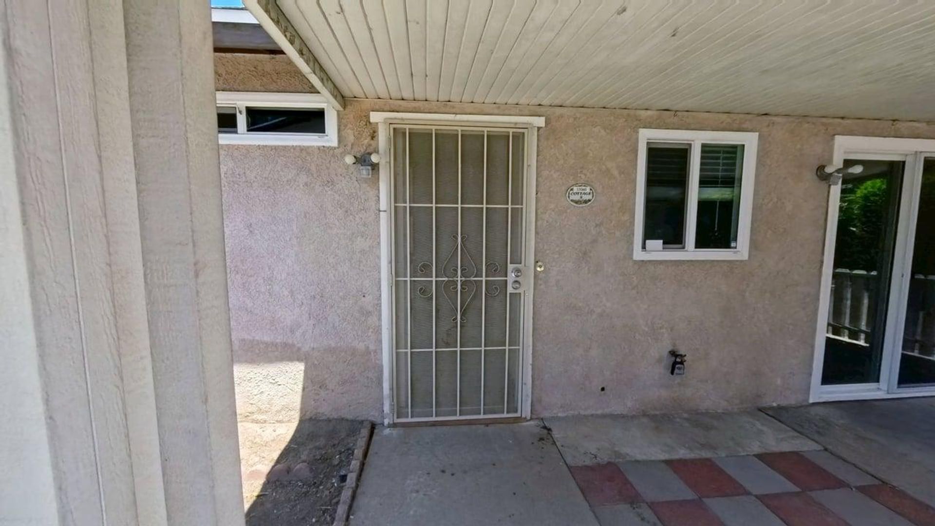Lake Elsinore Apartment: 33056 Adelfa St