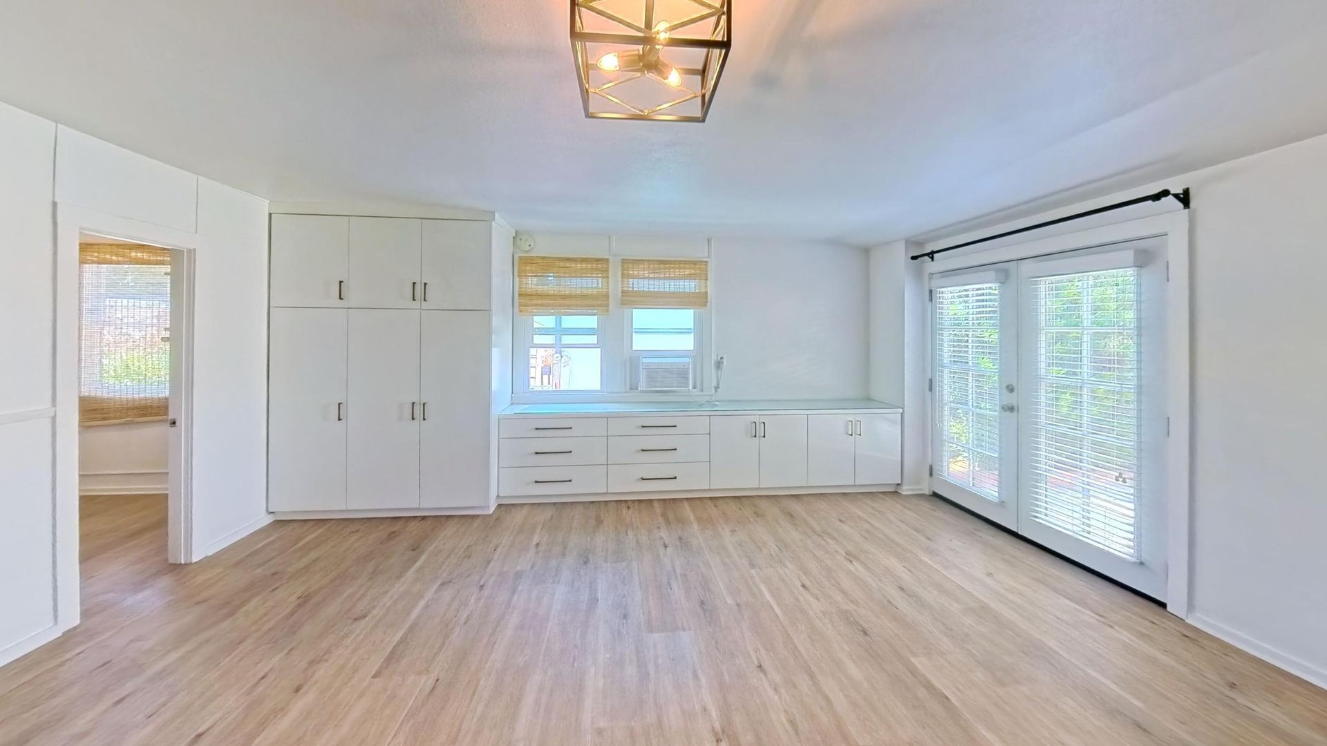Fullerton Apartment: 630 Beverly Dr.
