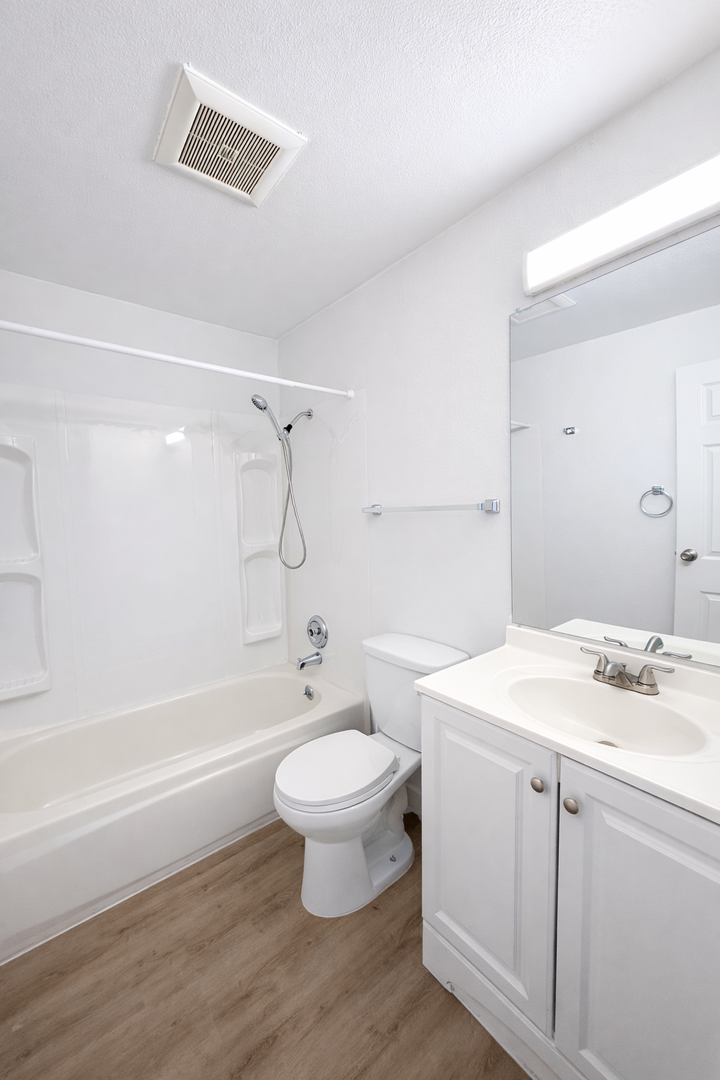 Lakewood Apartment: 7515 146th St SW