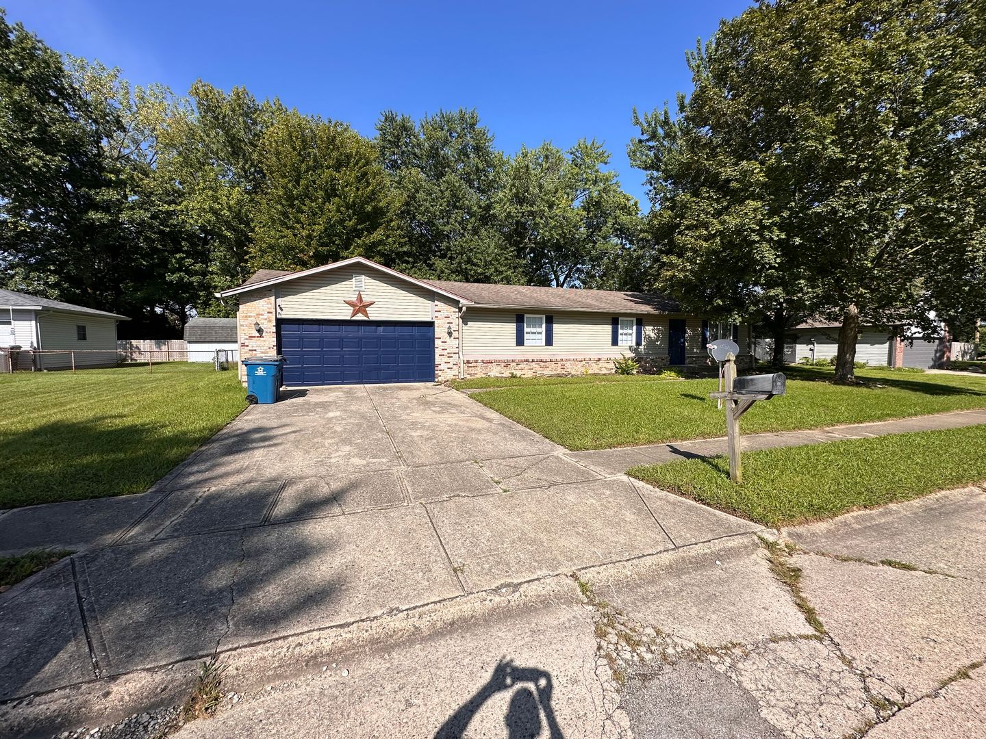 Indianapolis House: 2030 Monroe St