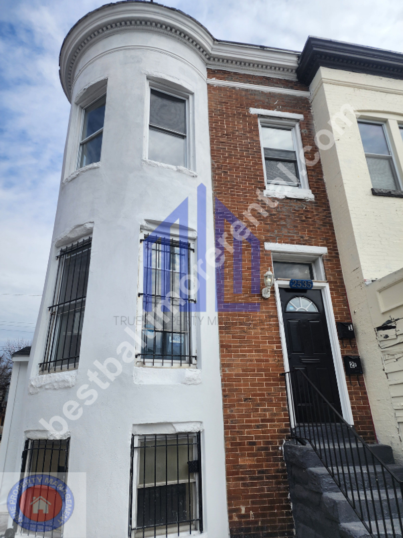 Baltimore Apartment: 2535 Greenmount Ave