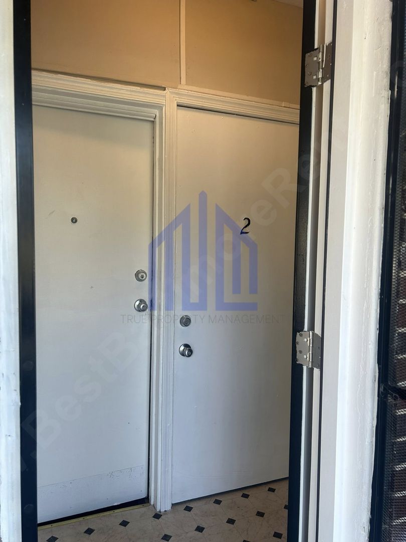 Baltimore Apartment: 2761 Baker Street