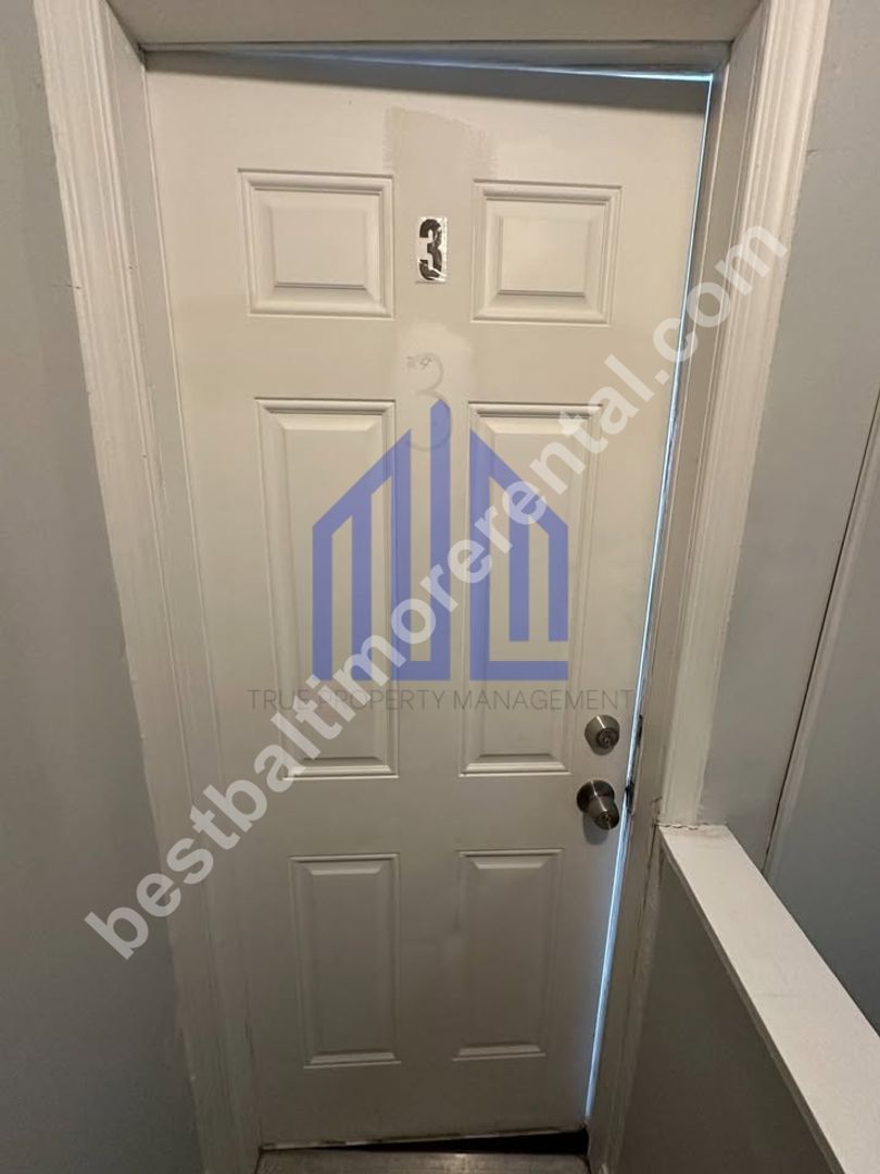 Baltimore Apartment: 2136 Fulton St.