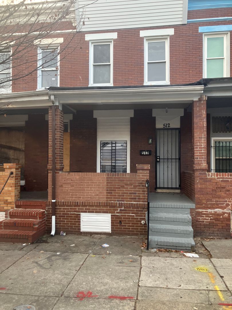 Baltimore House: 512 North Curley Street
