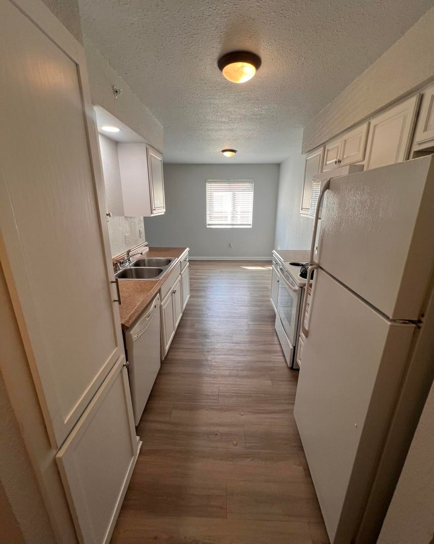 Oklahoma City Apartment: 11141 Springhollow Rd.