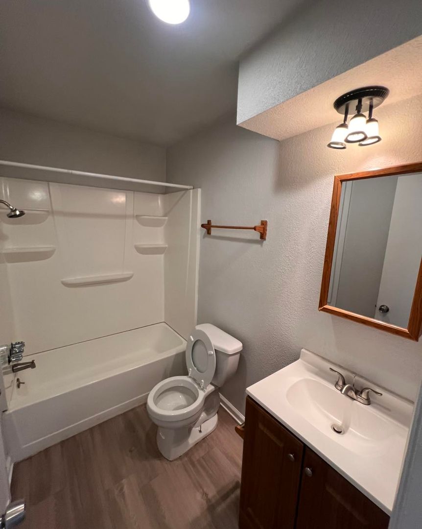 Oklahoma City Apartment: 11141 Springhollow Rd.