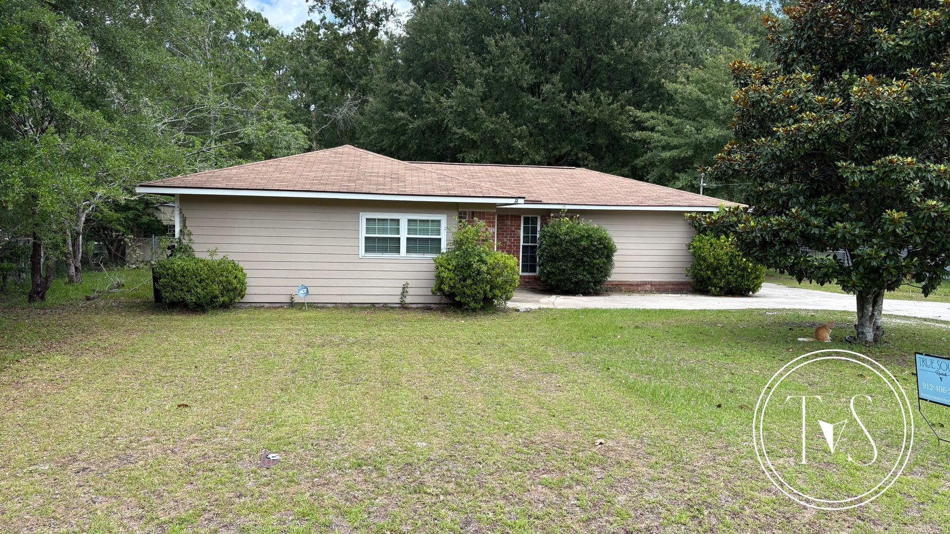 Hinesville House: 632 Fleming Road