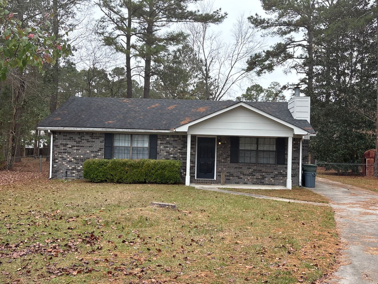 Hinesville House: 806 W Oxford Lane