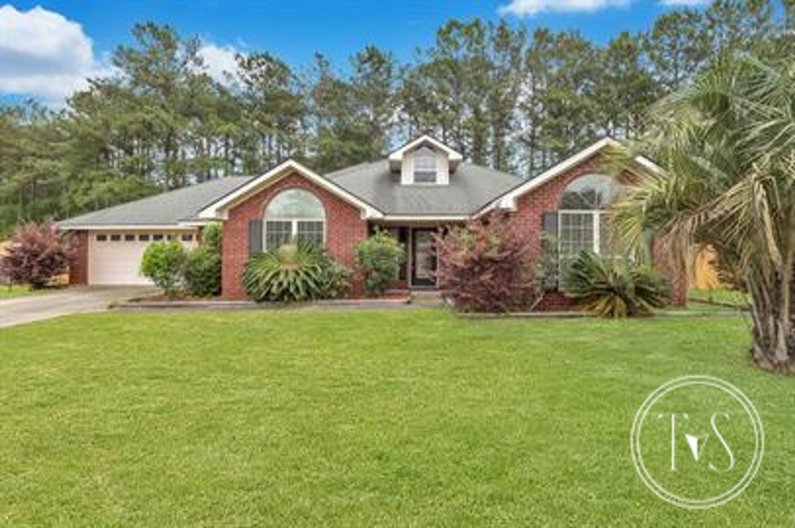 Midway House: 45 Prospect Loop